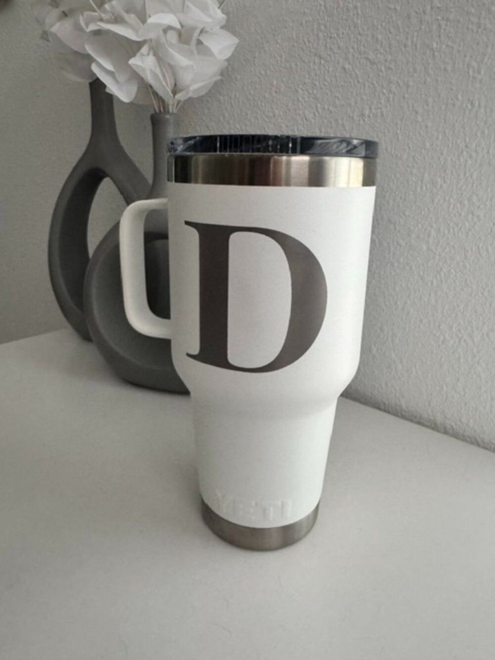 Yeti Rambler 30oz - Custom Monogram of a "D"